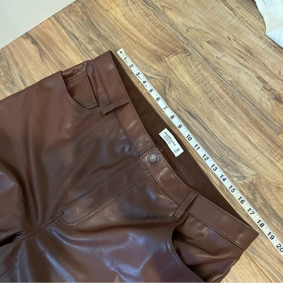 Abercrombie & Fitch Vegan Leather 90s Straight Pant - Picture 11 of 15